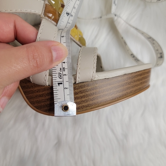 Strappy open toe high heel platforms. - Picture 10 of 13